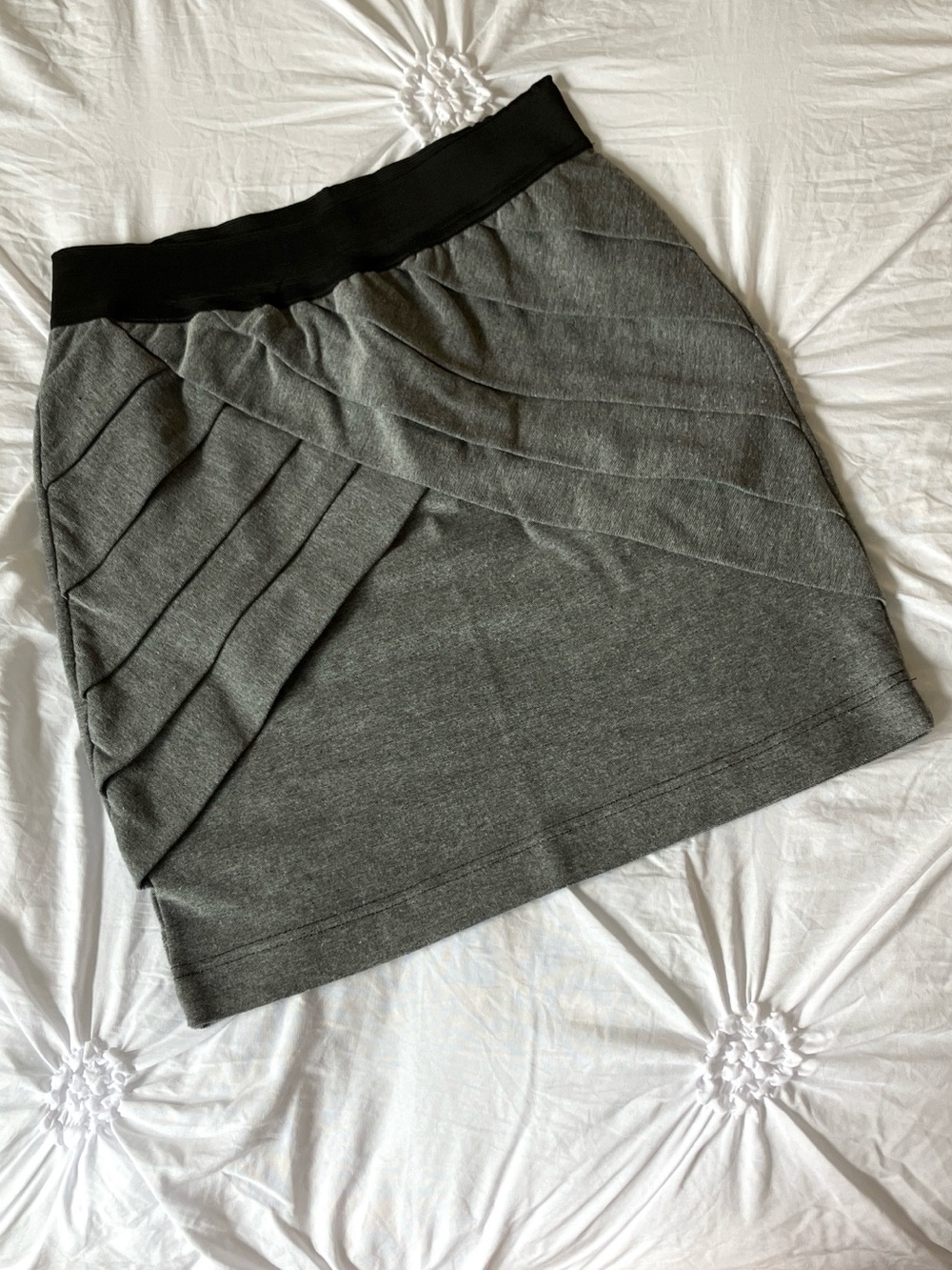 Women's Gray Layered Knit Skirt with Black Waistband